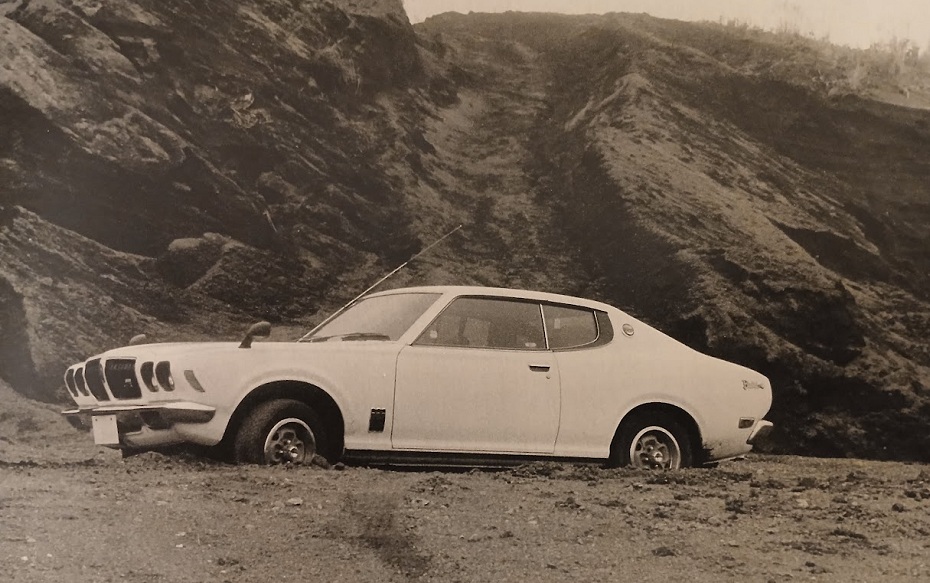 Nissan Bluebird U 2000GT-X