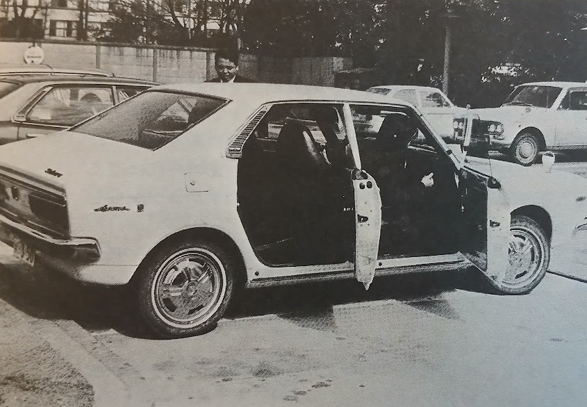 MF-BS-Subaru-Leone-Sedan-1400GL-1972-Gallery7.jpg
